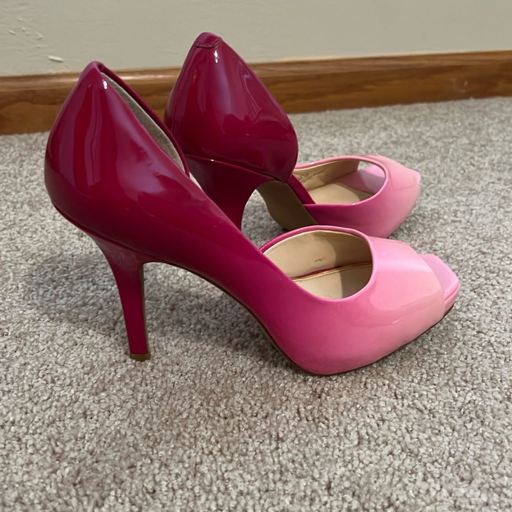 Jessica Simpson Pink Gradient Peep Toe Heels